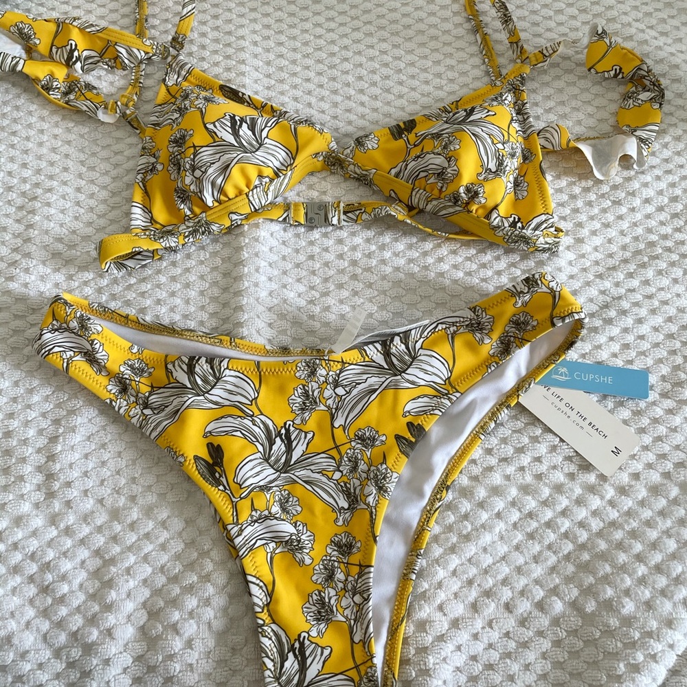 Cupshe Bikini
